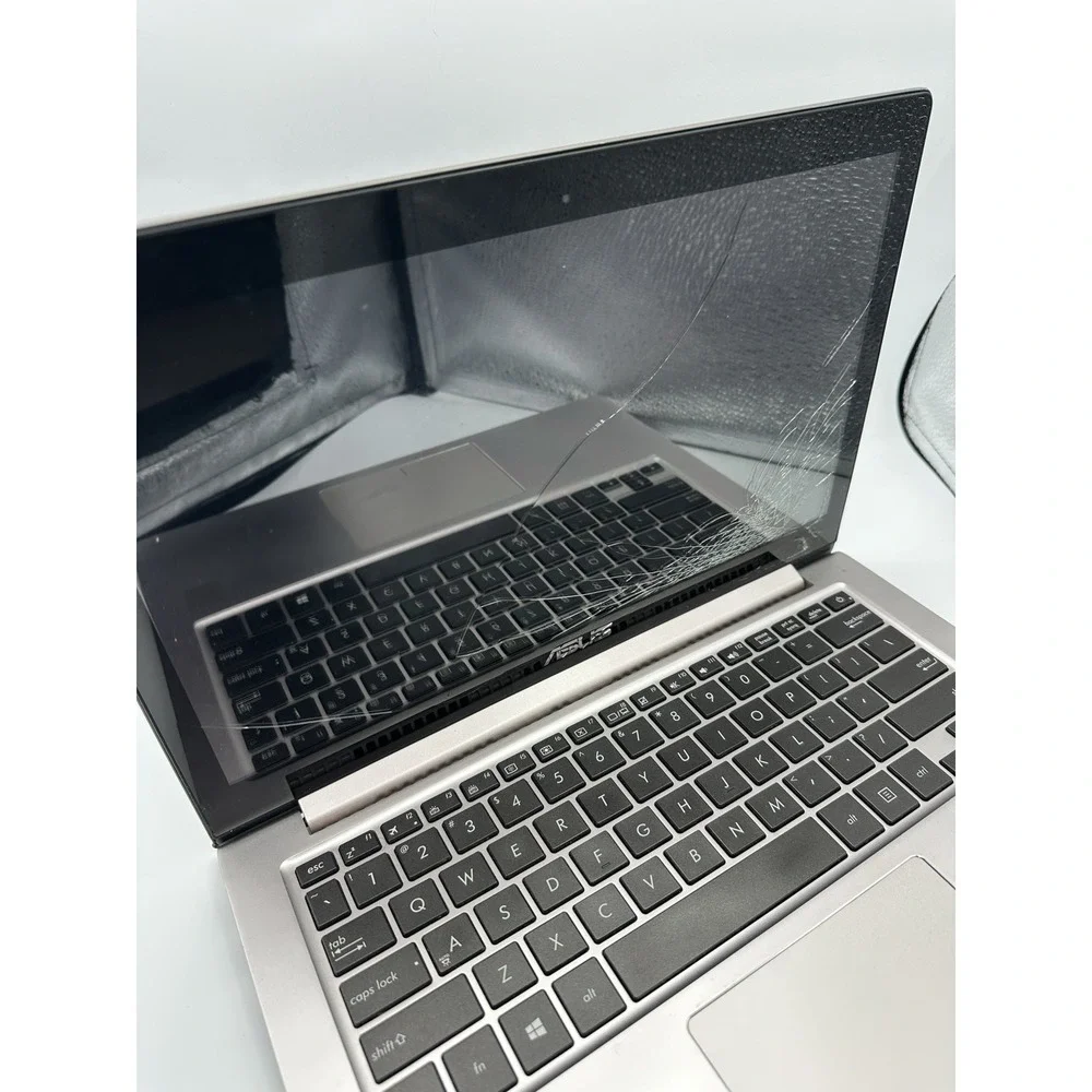 ASUS ZenBook UX303U Laptop FOR PARTS Cracked Screen Untested No Charger